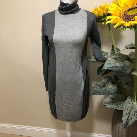 Dress size M   - Picture 1 of 5